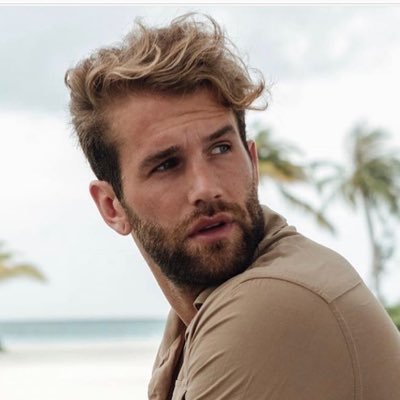 adrian_huncho's profile picture. lover man ❤️ man of world 🌍.