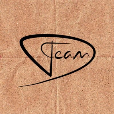 A marketplace that expands artists creations into custom products ,دي تـيم مـجـتمع ابداعـي يقـدم لـك أعـمال مصـممين سعـوديين