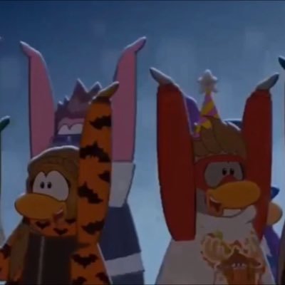 penguinmussic's profile picture. check out the blog👇🏽✨