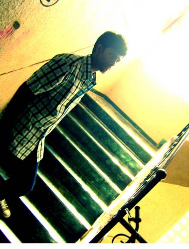 hey y dont u follow me n dent check out my profile??