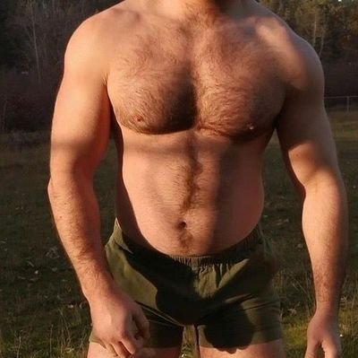 love thick hairy men!!