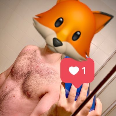 Pajero morboso amante de las pajas y las axilas. Gamer.
