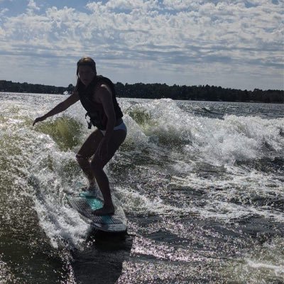 Livin for the minute I am spinnin in
