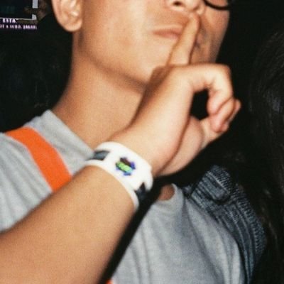 Archthesia's profile picture. “my friend david lost his ID, now he’s just dav”