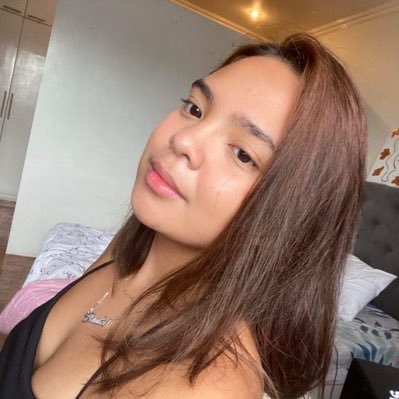 paulaaliangan's profile picture. 