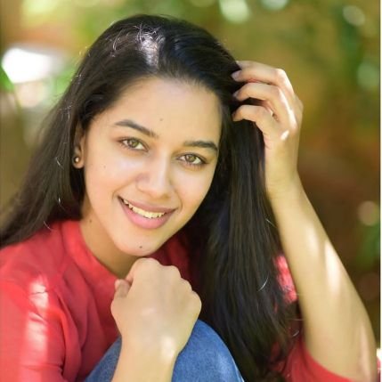 Julia20714324's profile picture. Making new friends