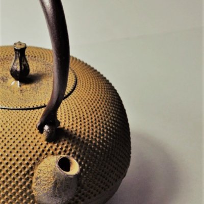 oshu_nambutekki's profile picture. 南部鉄器の産地、水沢鋳物工業協同組合の公式アカウントです。お問合わせは公式サイトからどうぞ。奥州市伝統産業会館の売店で販売もしています。

オンラインショップ▶ https://t.co/2V2eC48Fta
YouTube▶ https://t.co/LcITToGrOM