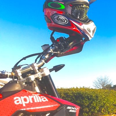 DKSDGge6hYbbJR4's profile picture. 全てのジャンルのバイクが大好きなおじさんです。 体力の続く限り乗り続けます。 ラジドリでも遊んでる