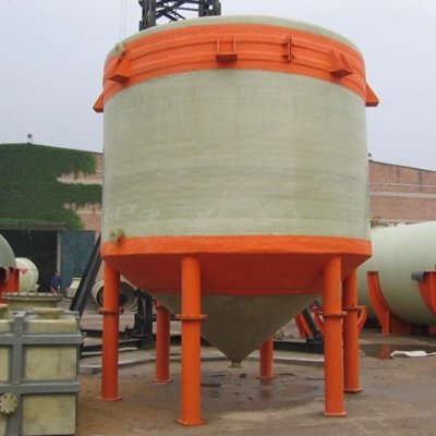 We oﬀer a complete supply of Towers, Scrubbers, Tanks, Hoods, Piping, Duct and custom equipment. Manufactured to your speciﬁcations and delivered on time.