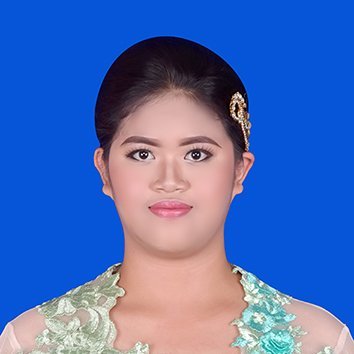 bercita-cita jadi manusia baja yang tak terbakar dan tak basah walau dibakar dan disiram dengan air