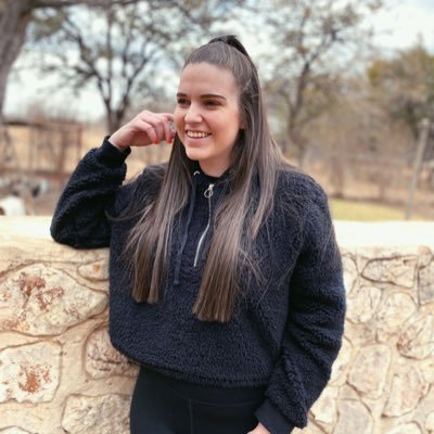 swenkcaela's profile picture. 29 | ♓️ | Attorney