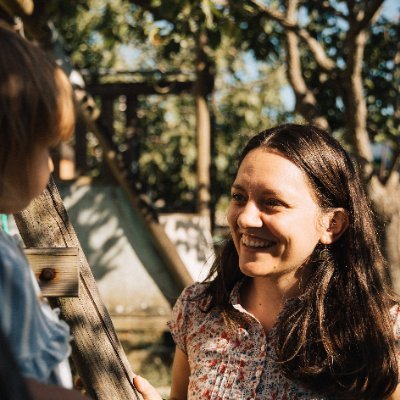 Ergonome, UX Designer
Apprentie Graphiste
Amoureuse des mots et des images
Essayant au mieux de faciliter les usages