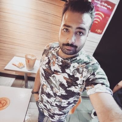 Mohamed32702340's profile picture. 