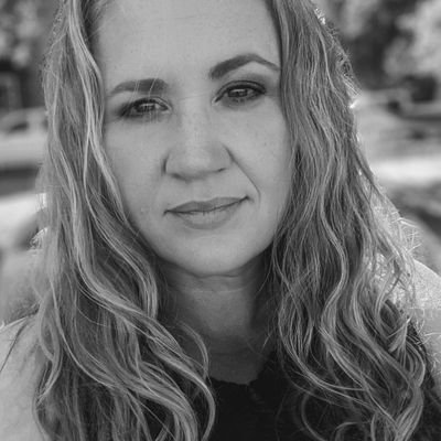 April Aelick Profile