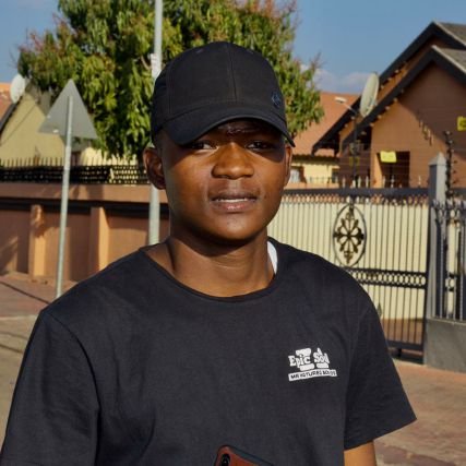 I'm your Dj and a producer for Booking : gomolemopraise17@gmail.com

WhatsApp and Call : 0769546682