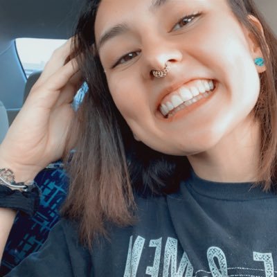 Amber_isBasic's profile picture. ♒️ fashion designer, actually amateur at best...