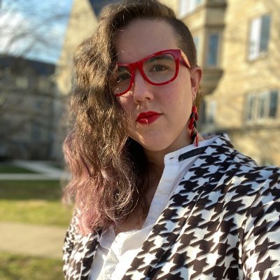 Dual PhD candidate in @GenderStudiesIU and Communication and Culture @IUBloomington. Compulsory sexuality. Whiteness. Adolescence. (Digital) media. she/her
