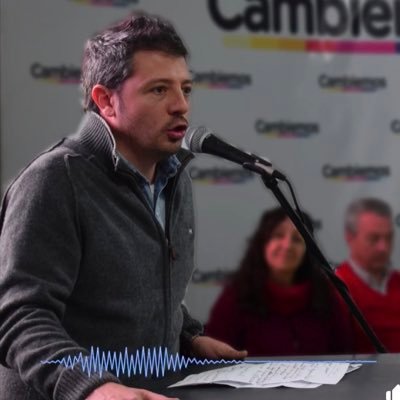 Abogado. Político, 39 años, Gerente de Empleo y Capacitación Laboral. GECAL Catamarca.