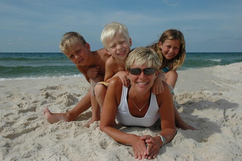 KathyLTucker's profile picture. 