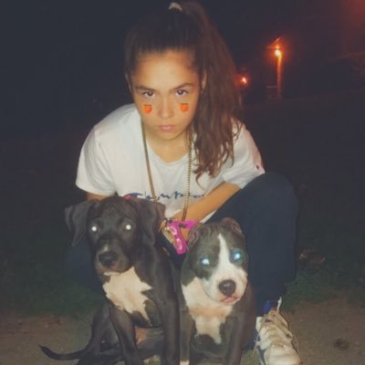 |21🤙🏼|🤫| ♋️♊️|LESBIAN👩‍❤️‍💋‍👩| Dog Mom - MIA❤️, PUDGE💚,HENDRIXS💛, SIMBA🧡,TATUM💙,KIKI💜| 🌈🐾| 🦛🖕🏼|