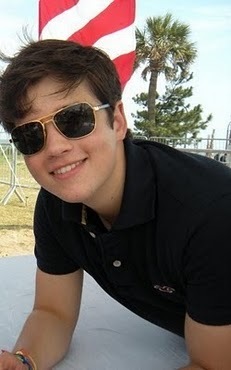 We are a fan club dedicated to Nathan Karl Kress!
Since: 28/03/2011
Follow me on @FcRenanPaixao :D