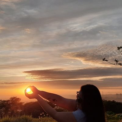 itssmethais's profile picture. I live in a hologram...