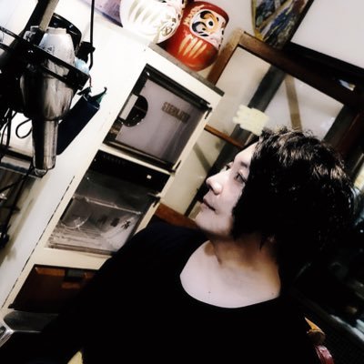 SKA'SH ONIONSのVocal & TrumpetのJUNです。自由とROCKを愛するミュージシャン兼デザイナー兼フォトグラファー。