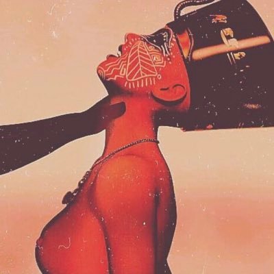 _nefertittie_'s profile picture. 