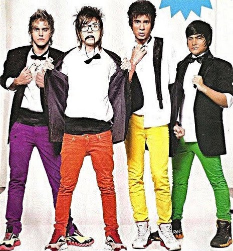 Since 29-02-2011 *-*
Primeiro Fc de SJC =)
  Folow-me?