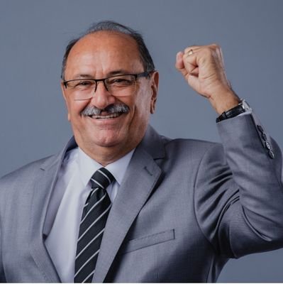 Sou pai e avô, vereador na minha querid João Pessoa em 2012 e 2016. Fundador dos sindicatos dos professores, com mais de 30 anos de atuação na área de Educação.