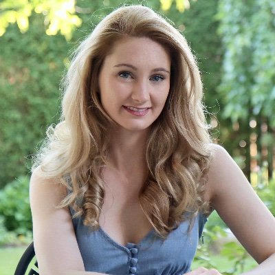 adrienne_borrie's profile picture. 🇨🇦PGY2 resident | MD 2023 @DalMedSchool | PhD 2018 @SchulichMedDent in Clinical Pharmacology | Passionate about Cancer Immunotherapy & Community Oncology