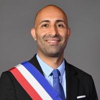 🏢 2ème adjoint au Maire de SaintDenis en charge sports, dév éco, emploi  insertion, Grands Événem JOP 2024.
Conseiller territorial 
Conseiller metropolitain