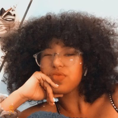 chinkybabesai's profile picture. USF 25’ | remember ur avatar is customizable | taurus :) ♉️