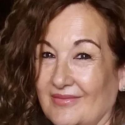 feli_hg's profile picture. EXDocente. 30 años dirigiendo colegios públicos. Actualmente ejerciendo de madre e intentando congugar el verbo SER.