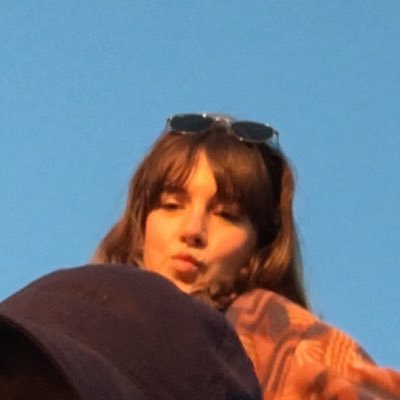 hazeylnut's profile picture. a chill girl