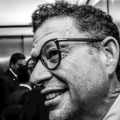 Presidente da @InvestParana, agência de atração de investimentos econômicos para o Estado do Paraná, com ênfase na identificação de oportunidades e negócios.