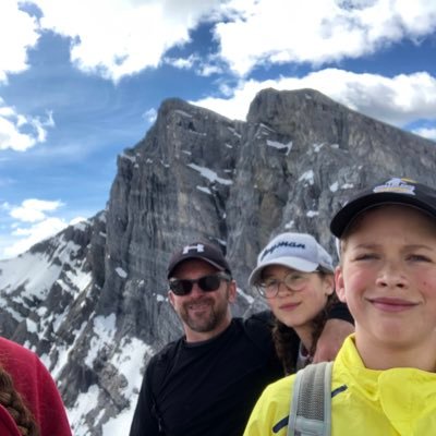 LornePetersen's profile picture. Skin-in-the-game entrepreneur. Music, Music, Mountains, Family, Friends, Travel.
Manager: @badbuddyband