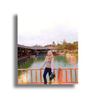 Mutiara52297229's profile picture. In shaa allah selalu bersyukur -,,