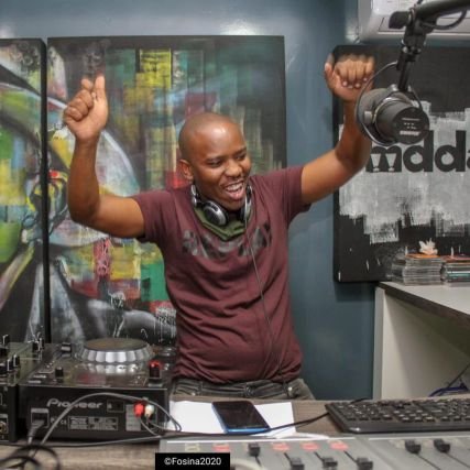 Deep Soulful House Dj.
Garankuwa fm Radio Presenter
107.00 fm, Saturdays 15:00 - 16:00