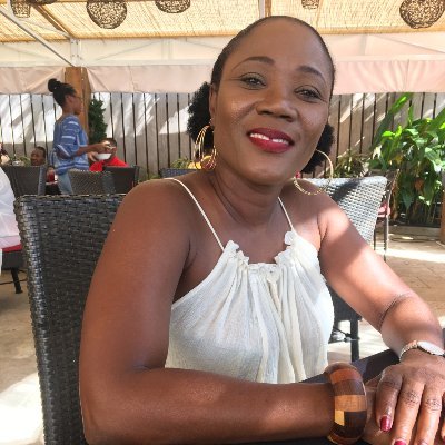 Co-author - Pivotal Moments 101, Marketing Specialist, Yoga Instructor, Jewellery Designer who loves nature walks and rainbows.