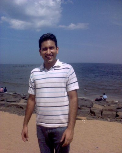 Abhimanyu(Abhi) runs an education company TalentBridge http://t.co/0B3mwNVGfY. Written a book coming in June 'A Dilli-Mumbai ♥ Story'. Loves music,romance,gyan!