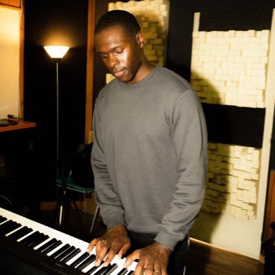 Øh-jï /noun: an amazing Producer/ Keyboardist/Songwriter 💿Multi-Platinum 🇦🇴|🇵🇹