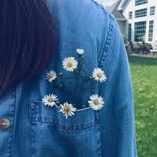 إنّي غريبةٌ، فـ ليس لي في زِحامهم أحد ..
( وطني مقدس توضئ قبل ذكر إسمه) 💙