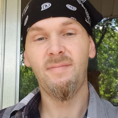 just a laid back dude from TN that works for uber and pizza hut trying to survive in this corrupt world and dark society we live in