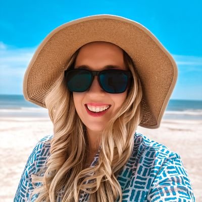 Savannah Carlisle 🌴 Profile