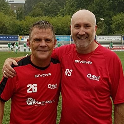 Whitstable lad, die hard Gillingham F C, Kent Cricket and Portland Trail Blazers fan. All about sport to me so if that's not your thing you may get bored.