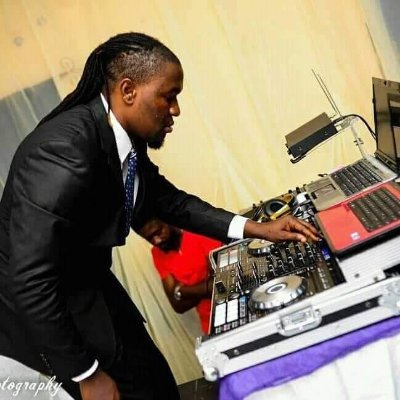 It's DJ FlexiBone!

#Nigerian DJ!
Premium DJ!
Like fine wine, gets better with time...
For bookings book.djflexibone@gmail.com