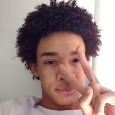 gabrielkoskoski's profile picture. 50 centavos o pão de trigo é roubo.
https://t.co/1QxQxo8mFO…