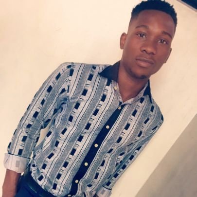 I'm a cool and nice guy, I love football ⚽ and I want to become a professional footballer
#ManchesterUnited ✌