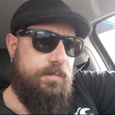 Sociólogo, professor de sociologia e filosofia. Antifascista.